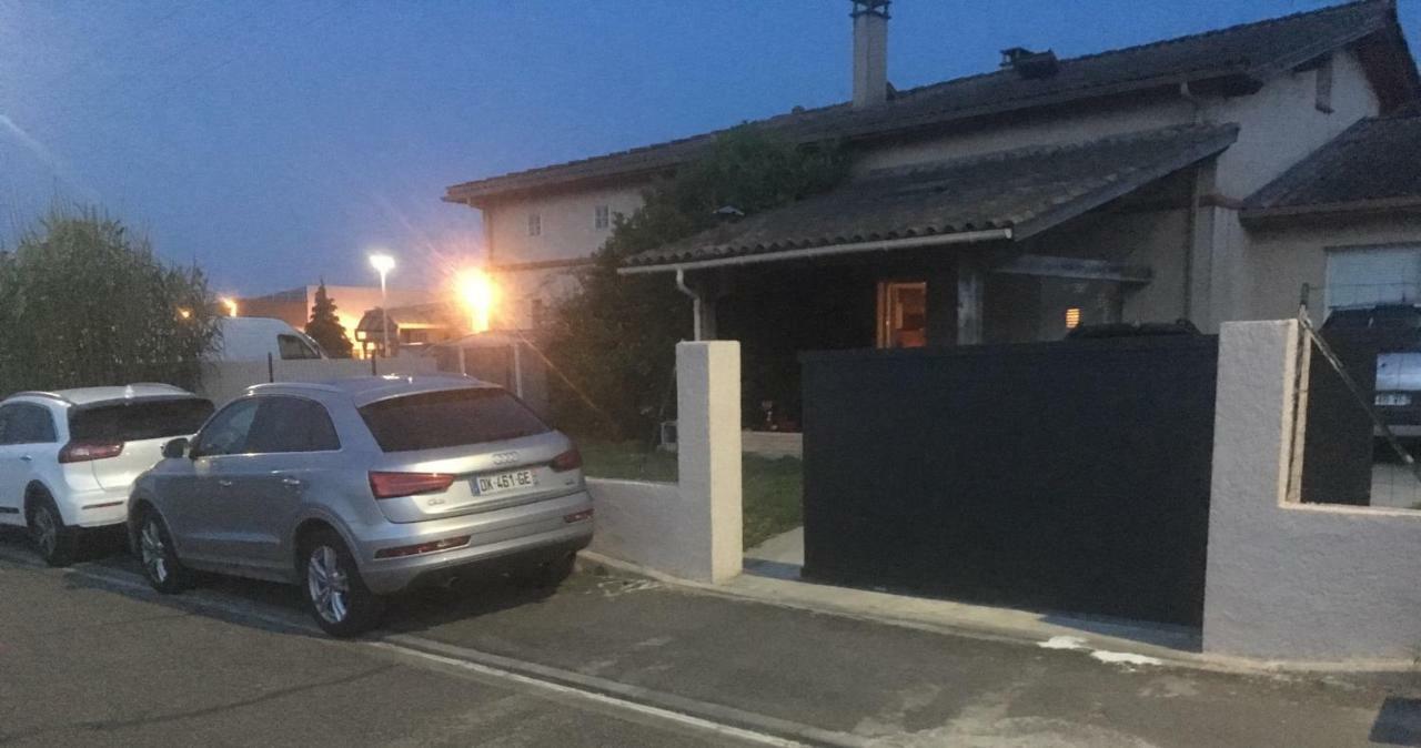 Chambre Dans Une Villa Beaupuy  Exteriér fotografie